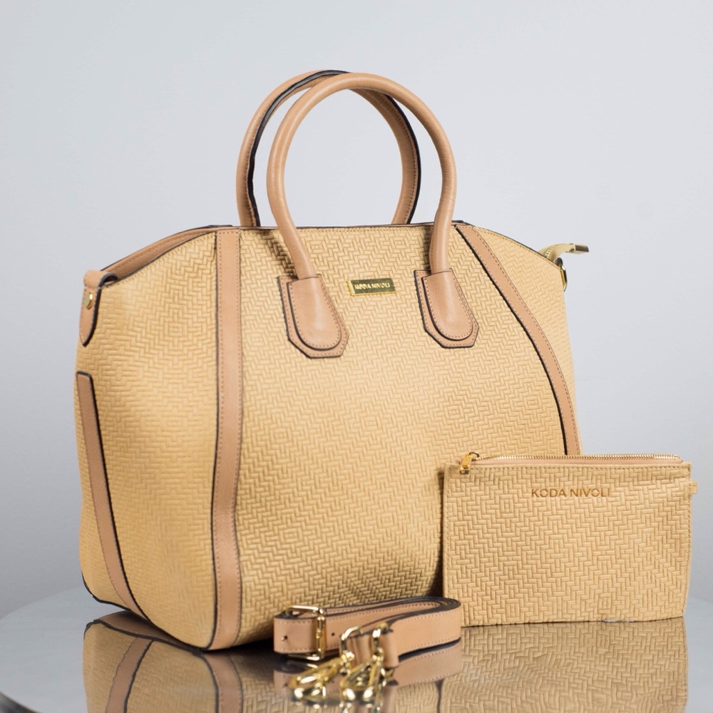 SENIA tote from Canadian designer KODA NIVOLI